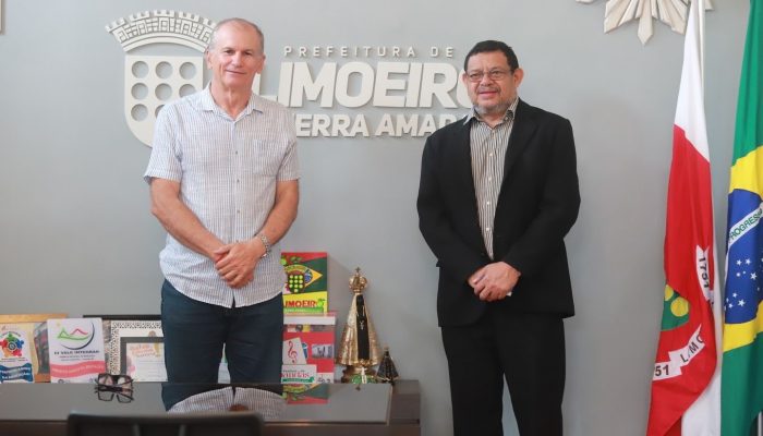 Servidor do Ministério do Desenvolvimento e Assistência Social, Família e Combate à Fome visita Prefeitura de Limoeiro