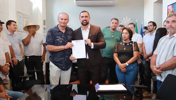 Prefeitura de Limoeiro empossa secretário municipal de Assuntos Jurídicos